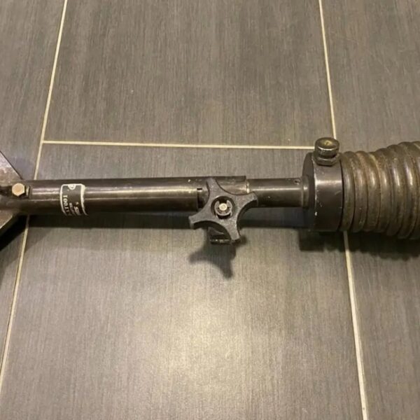 WhatsApp Image 2026-04-02 at 21.45.27 Hmmwv Humvee antenna base Harris base US Army
