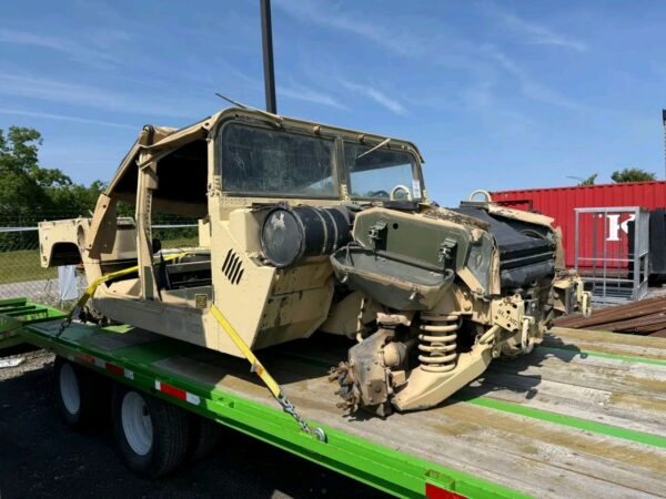 Humvee parts truck for sale still has 6.5 non turbo engine and drivetrain